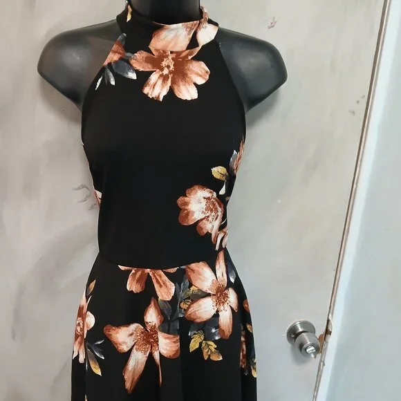 mine | Dresses | Mine Floral Halter Skater Dress | Poshmark